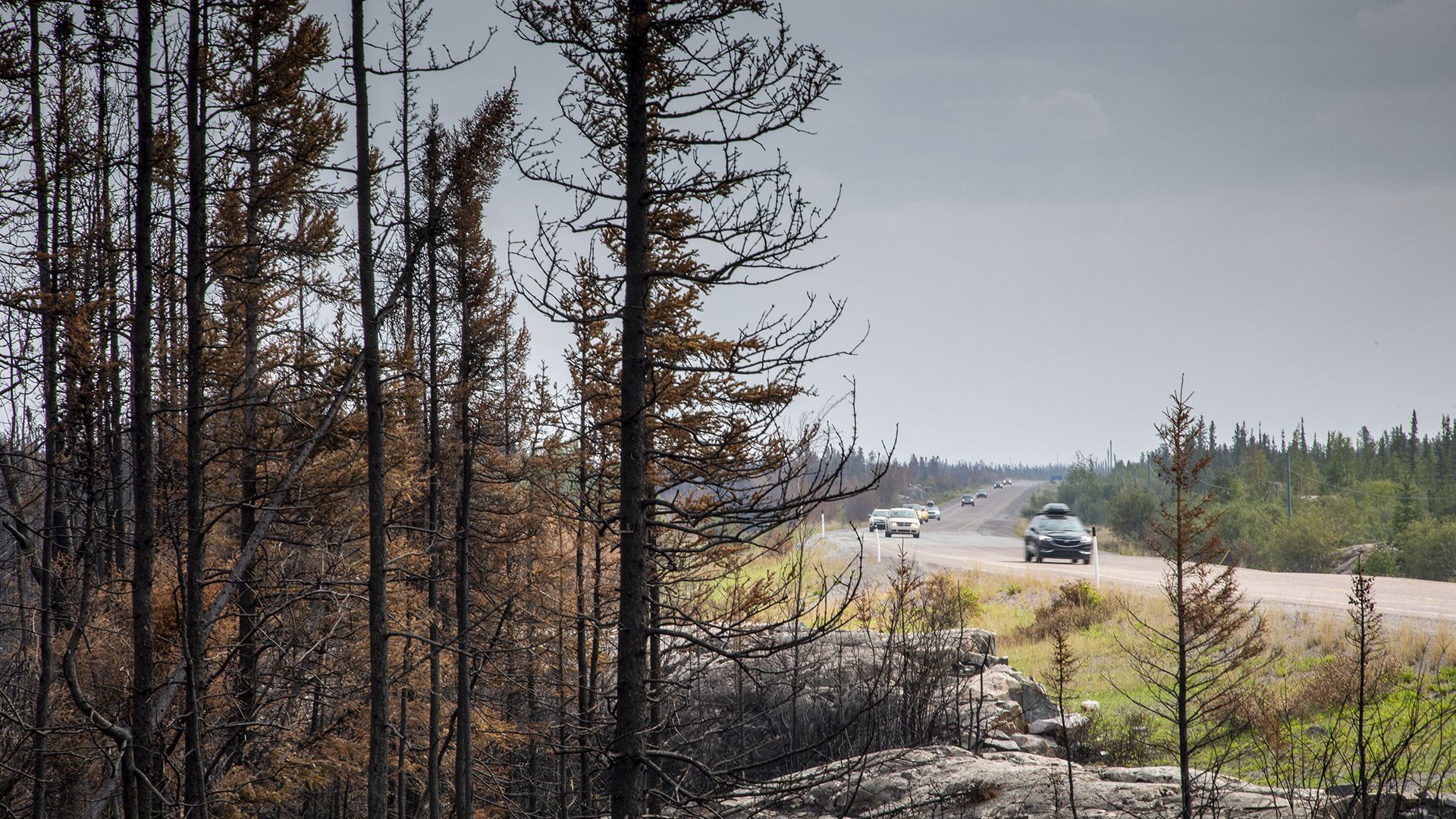 Des milliers de personnes ont quitté la ville de Yellowknife après l'avis d'évacuation émis par les autorités.