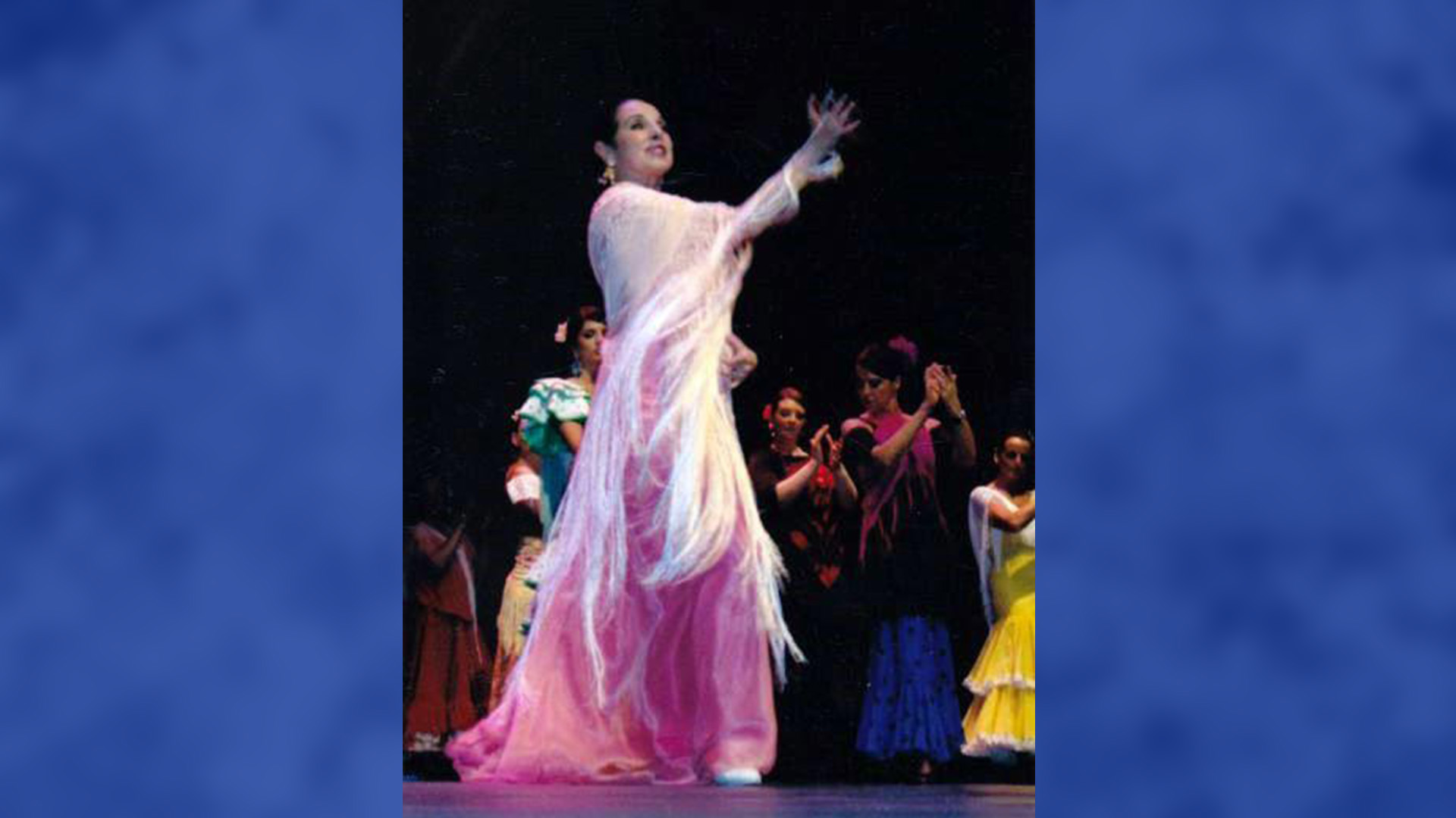 Née à Rouyn-Noranda le 29 janvier 1940, Sonia del Rio s'est illustrée à travers le monde en danse classique espagnole et en flamenco.