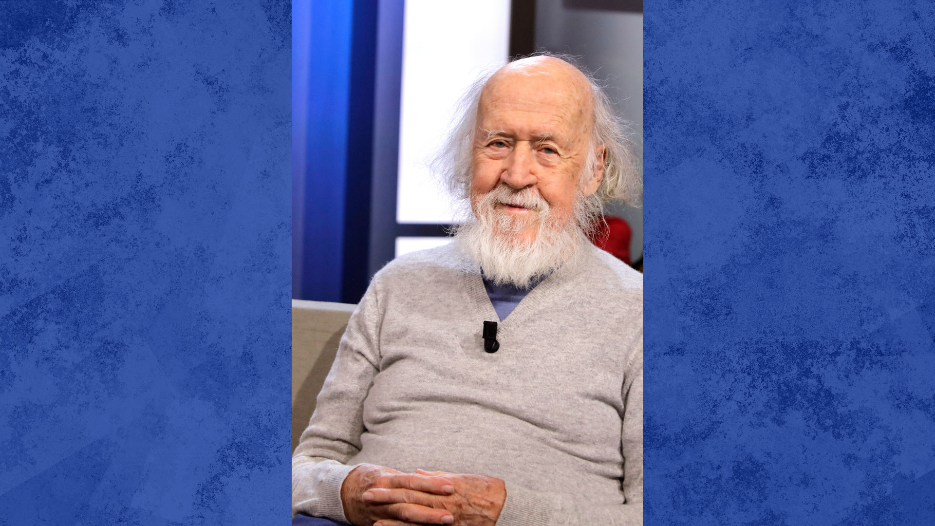 Hubert Reeves: The Quebec flag is flown at half-staff on Parliament Hill Hubert Reeves: The Quebec flag is flown at half-staff on Parliament Hill