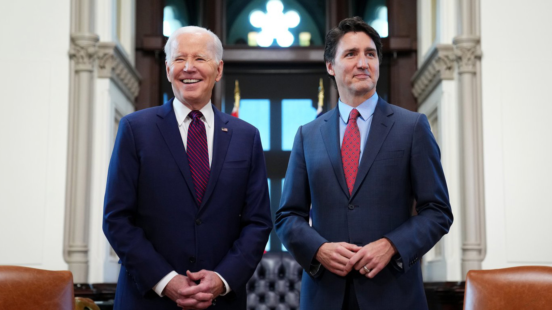 Le premier ministre Justin Trudeau est aujourd'hui dans la capitale américaine pour représenter le Canada au sommet inaugural du Partenariat des Amériques pour la prospérité économique. Trudeau et le président américain Joe Biden participent à une réunion sur la Colline du Parlement, à Ottawa, le vendredi 24 mars 2023.