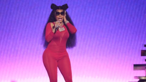 La rappeuse Nicki Minaj aurait été arrêtée par la police à Amsterdam ...