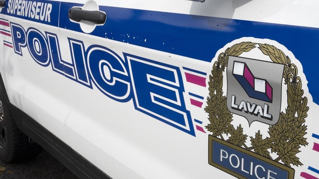Selon le porte-parole du Service de police de Laval (SPL), la conductrice, une femme de 80 ans, a voulu tourner et n’aurait pas vu la piétonne.
