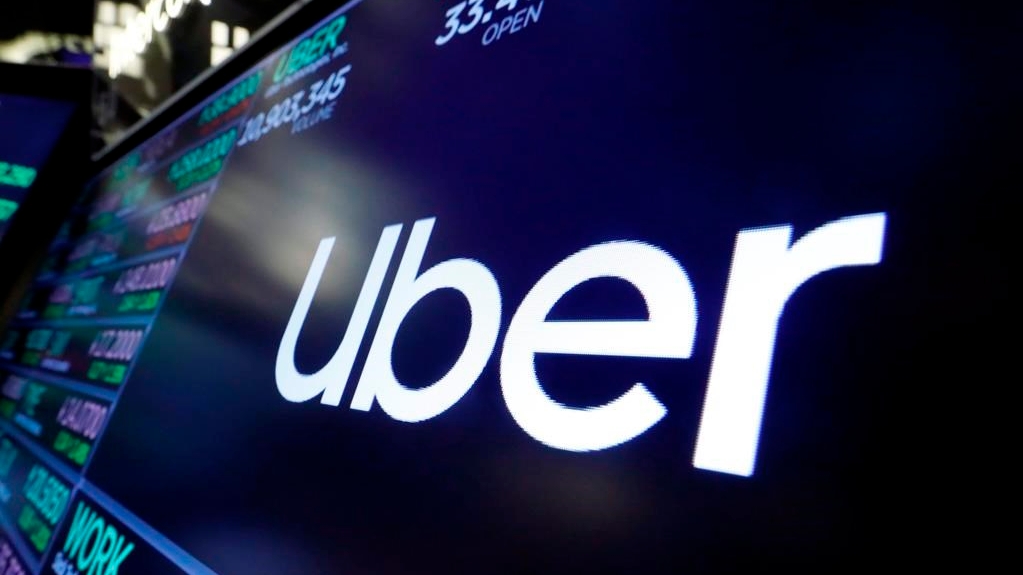 Uber Canada affirme que le syndicat United Food and Commercial Workers Canada a fourni des services à près de 800 chauffeurs et coursiers Uber l'an dernier. 
