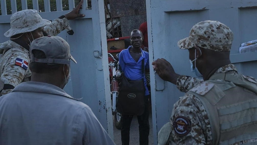 Le gouvernement des États-Unis affirme qu'Haïti est au bord d'une crise migratoire alors que des gangs violents ont pris le contrôle de vastes étendues du pays. 