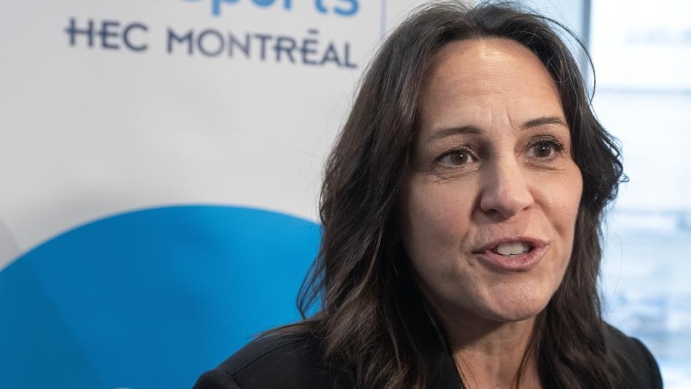 La ministre des Sports du Québec, Isabelle Charest, s'adresse aux médias, le 2 février 2024 à Montréal.
