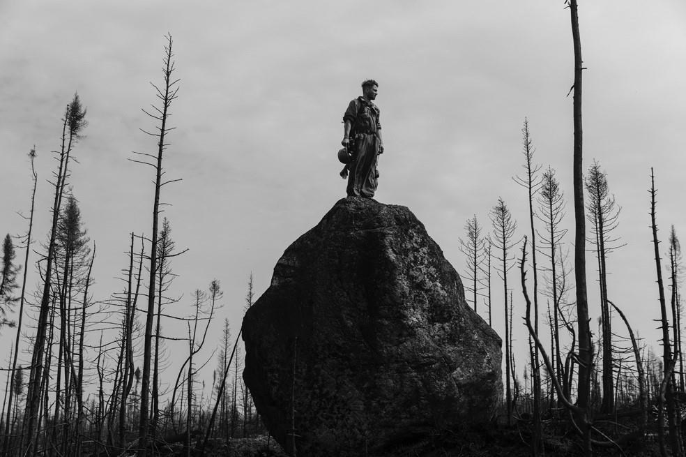 La photo "A Day in the Life of a Quebec Fire Crew" de Charles-Frédérick Ouellet a été sélectionnée par la World Press Photo Foundation dans la catégorie "single images" pour la région Amérique du Nord et Centrale.