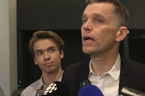«Inacceptable»: vague de commentaires homophobes contre l’attaché de presse de Bruno Marchand