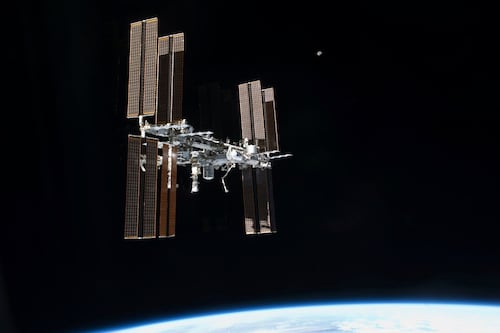 Fuite dans la Station spatiale internationale: les astronautes brièvement évacués