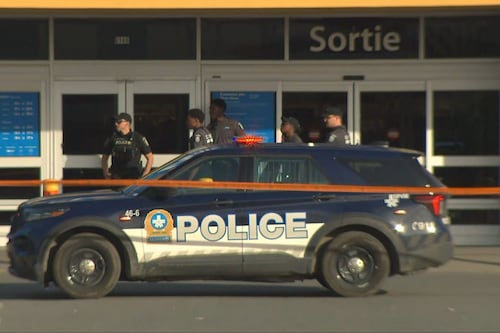 Agression dans un Walmart à Montréal-Nord: un jeune homme tué, quatre ados arrêtés