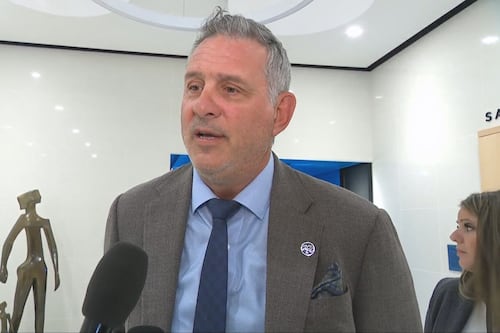 «Claude Lemieux m’a déjà fracturé le tibia»: Enrico Ciccone partage ses souvenirs avec son ancien rival