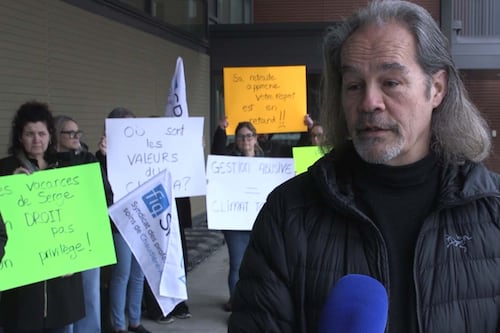 Ses vacances refusées à l’aube de sa retraite: le combat d’un infirmier auxiliaire depuis 37 ans