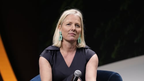McKenna tire à boulets rouges sur les dirigeants des pétrolières canadiennes