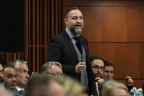 Le bloquiste Simon-Pierre Savard-Tremblay tentera de se faire élire pour le PQ