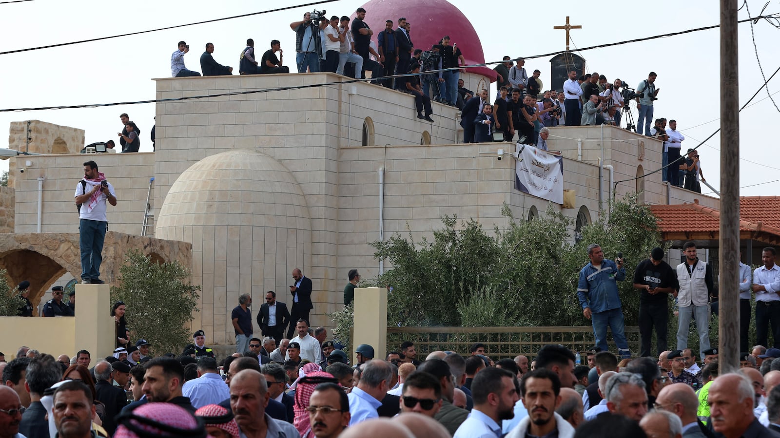 Information Implication R Attaque contre une église en Jordanie: trois suspects d’une même ...