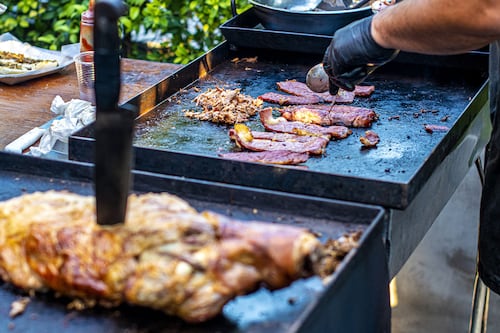 Les meilleures planchas pour cuisiner dehors sans se compliquer la vie