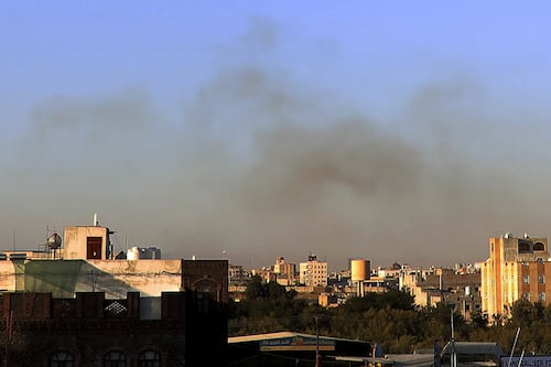 Des frappes aériennes saoudiennes auraient touché l'aéroport international de Sanaa