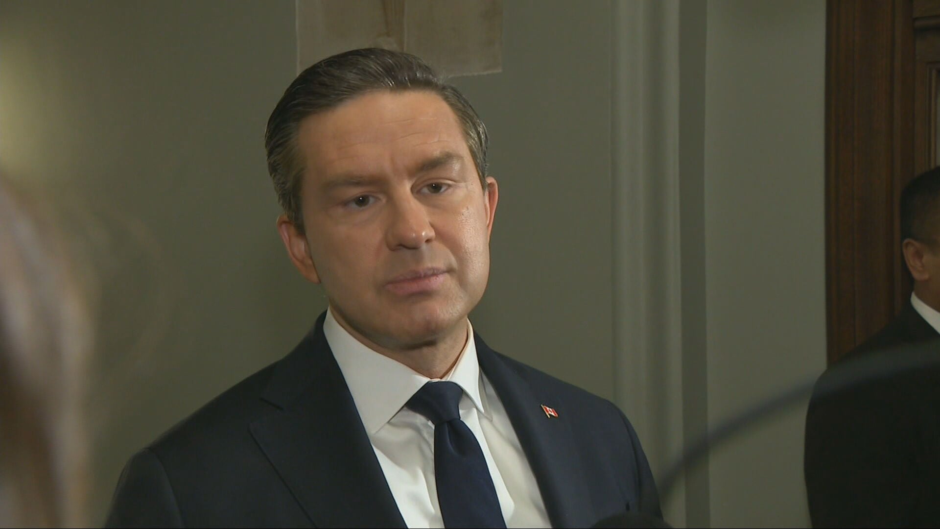 Pierre Poilievre spoke with reporters and said Canada is the only country in the G7 that is in a recession, even with Trump’s policies.