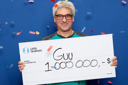 Un nouveau millionnaire dit «bye-bye boss»