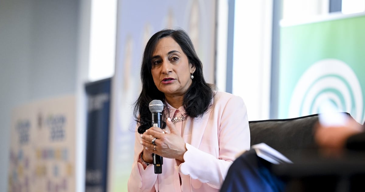 Ο Anand λέει ότι η διπλωματική προσέγγιση του Καναδά είναι συνεπής με τις αξίες του