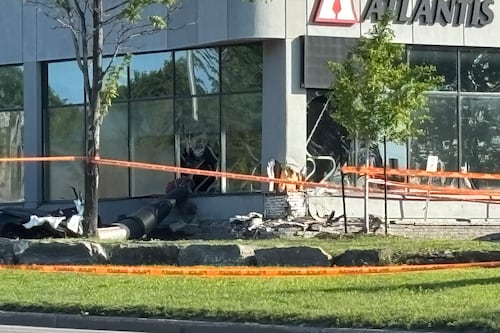 Violente embardée à Laval: deux jeunes meurent en fuyant la police