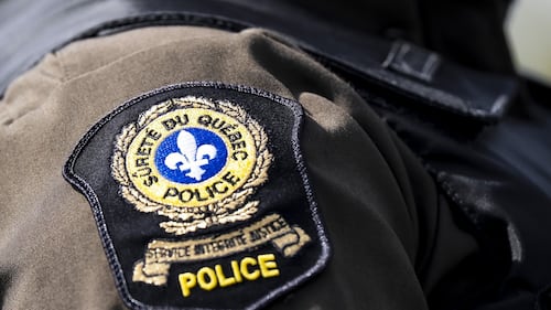 Un homme repose dans un état critique après une sortie de route en VTT à Ferme-Neuve