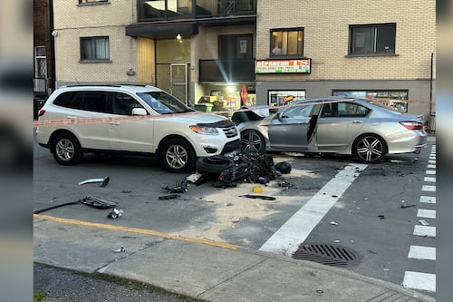 Collision à Montréal: un motocycliste blessé sérieusement dans Parc-Extension