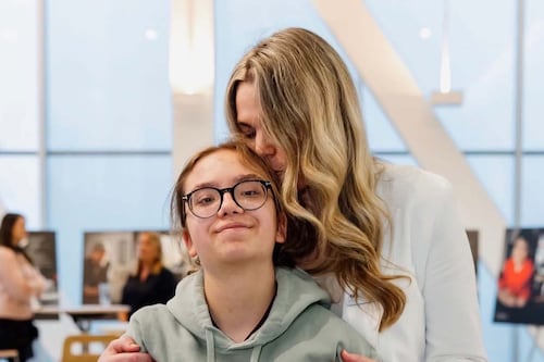 La neurofibromatose, le combat perpétuel de Lily-Rose et de sa mère
