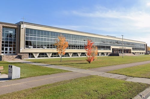 Confinement partiel à l’École polyvalente Arvida après une agression à l’arme blanche