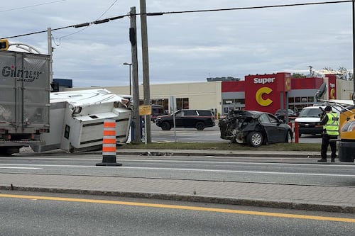 Grave accident à Sainte-Anne-de-Beaupré: un camionneur arrêté