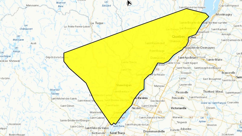 Une carte détaillant les villes visées par un avertissement jaune de pluie d'Environnement et Changement climatique Canada le 17 juin 2026 au matin.