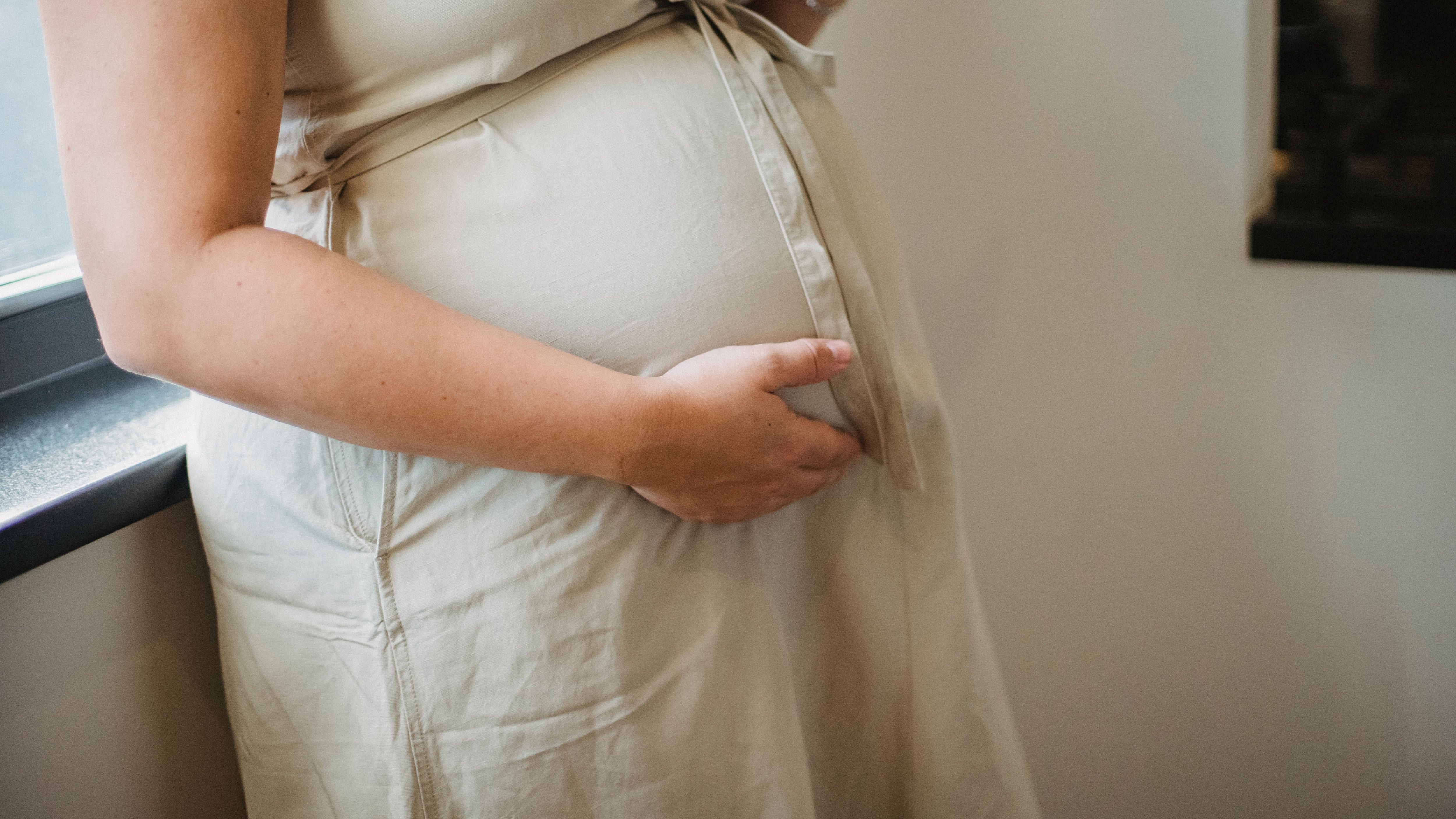 Researchers found that weight is a key factor in potential health complications for pregnant women. (Pexels)