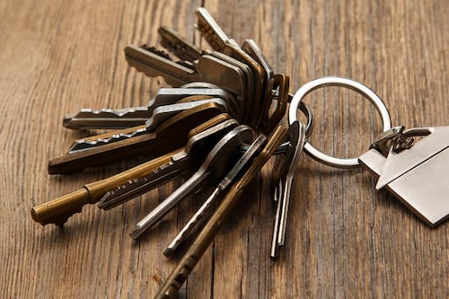 «Comme si on était en récession»: les Québécois voient le logement comme «un fardeau financier important» en 2026