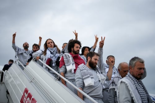 La France demande une enquête sur le traitement des militants de la flottille à Gaza