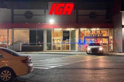 Un homme de 42 ans meurt après une altercation avec un agent de sécurité dans un centre commercial