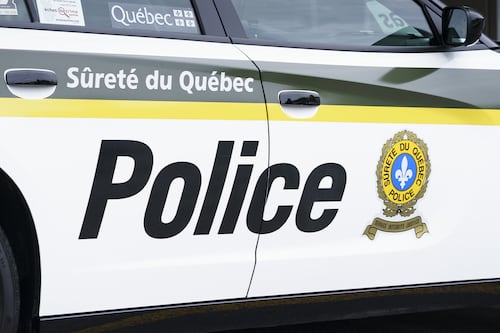 Saguenay: il fuit un accident en laissant son fils derrière