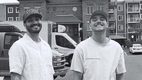 «Je t’aime»: il perd son meilleur ami de 26 ans dans un «bête accident» de moto