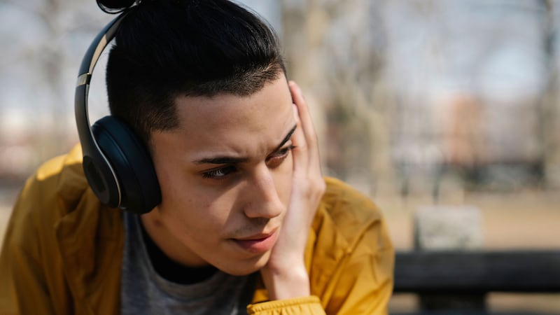 Les 3 meilleurs casques d’écoute sans fil pour travailler, voyager et s’isoler du bruit