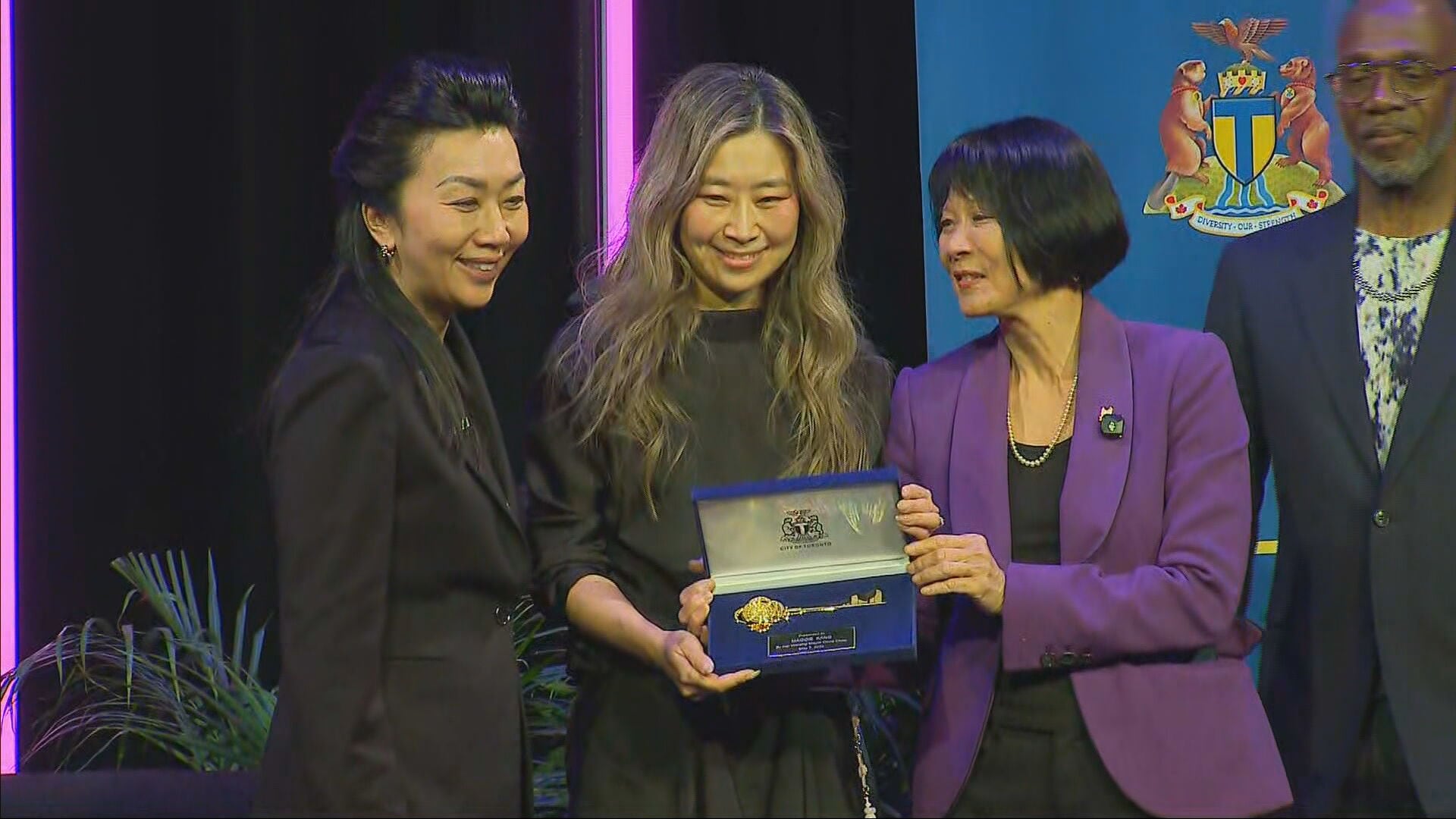Maggie Kang receives key to the city at Departurefest
