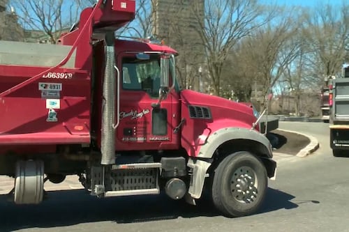 Les camionneurs artisans manifestent contre le prix de l'essence