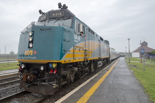 Nouvelle usine à Montréal: Ottawa investit 1,9 G$ pour renouveler le parc de locomotives de Via Rail