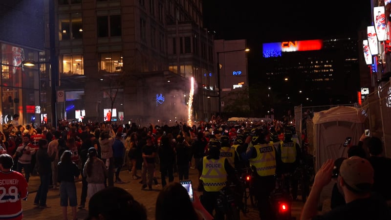 Feux d’artifice lors des matchs du CH: une surveillance plus étroite de la police