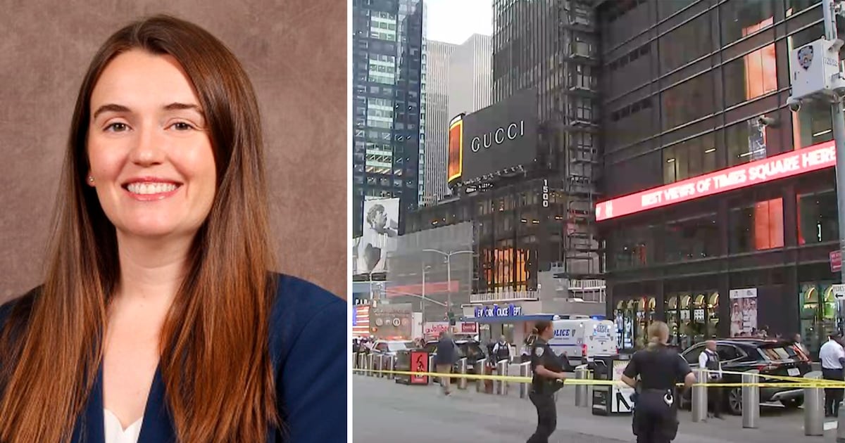 Photo: noovo.info On voit Erin Piacenti sur cette photo non datée. (À gauche : LinkedIn / À droite : WABC via AP)