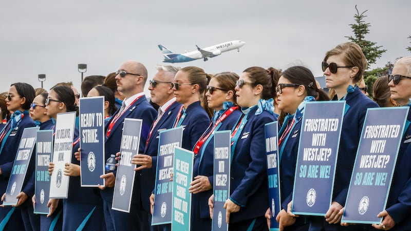 WestJet annule des vols à l'approche de la date butoir de la grève