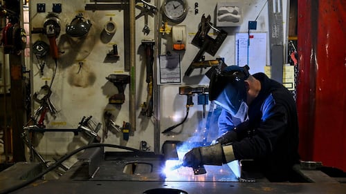 Perte de 18 000 emplois en août: «coup dur» selon Fréchette