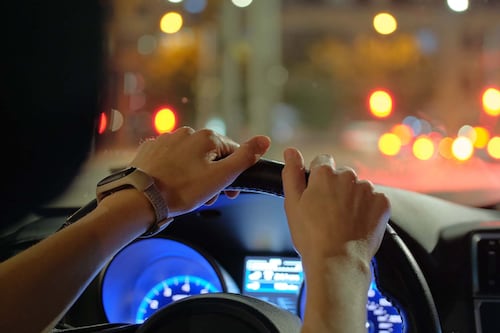 Une séance de «car surfing» coûteuse pour 2 jeunes