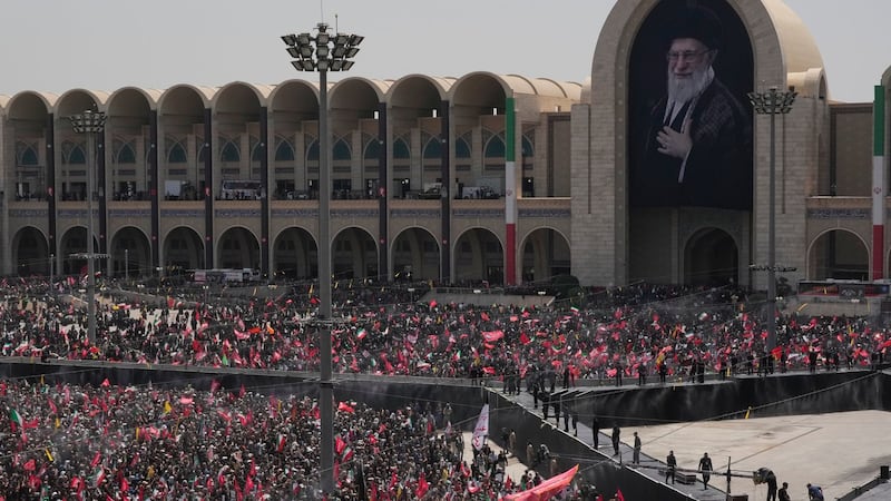 Début des cérémonies funéraires du défunt Guide suprême de l’Iran, Ali Khamenei