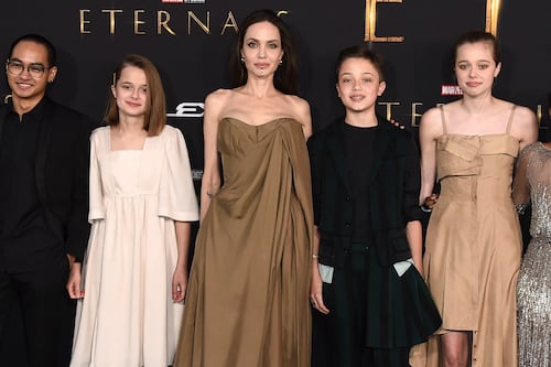 Deux enfants issus de l’union de Brad Pitt et d’Angelina Jolie veulent changer leur nom