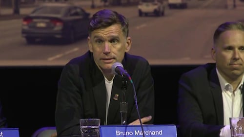 «Des gens croient encore que la Terre est plate»: Bruno Marchand réplique aux opposants au tramway de Québec