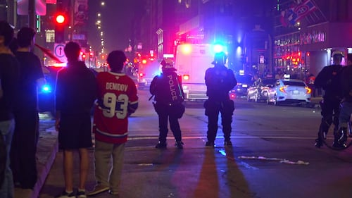 Important déploiement policier à Montréal après la victoire des Canadiens contre les Sabres