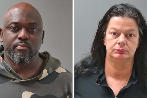 Vols de bijoux dans des columbariums: la police recherche des victimes potentielles de ce couple